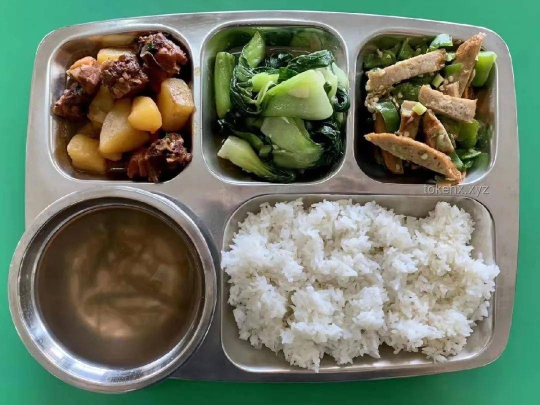 在北大，吃什么？未来校园餐饮的智能化与健康化趋势